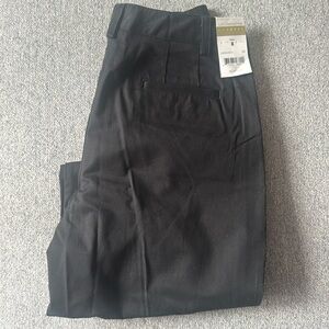 Liz Claiborne Black Capri Pants - Size 8